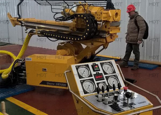 เครื่องเจาะอุโมงค์ 1000 เมตรเครื่องเจาะเพชรใต้ดิน Rig ไฮดรอลิก